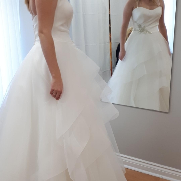 Wedding dress - Picture 5 of 11